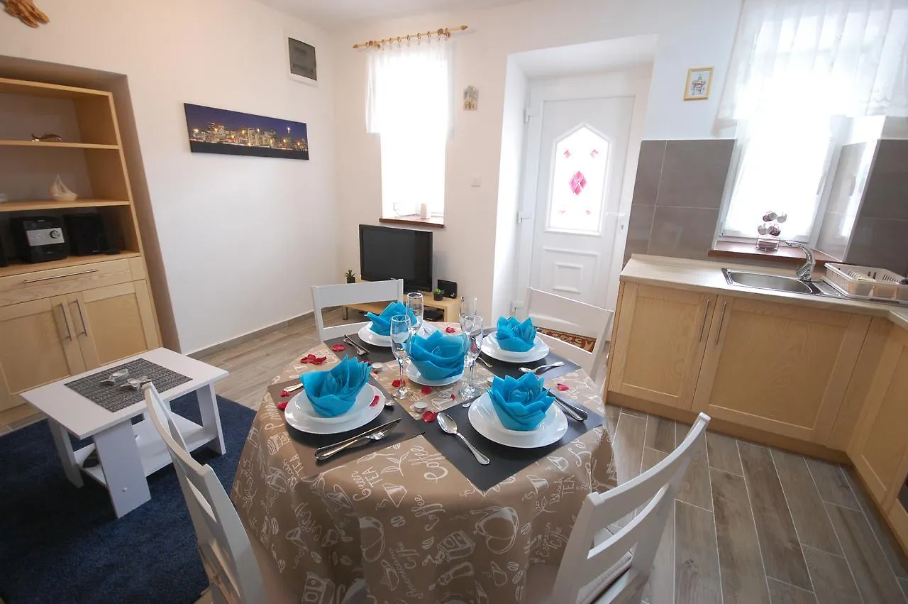 Villa Semi Detached House Darinka By El-Pi Tours à Bajcici 0*,