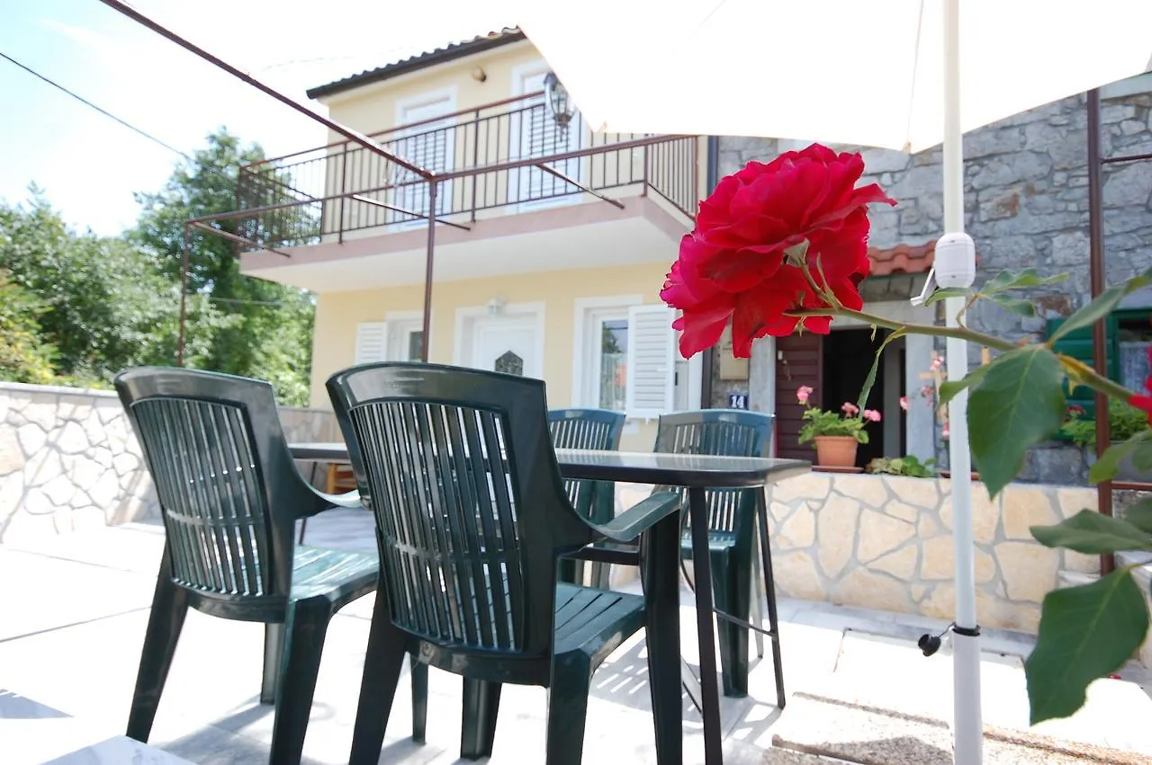 Сasa de vacaciones Villa Semi Detached House Darinka By El-Pi Tours Bajcici