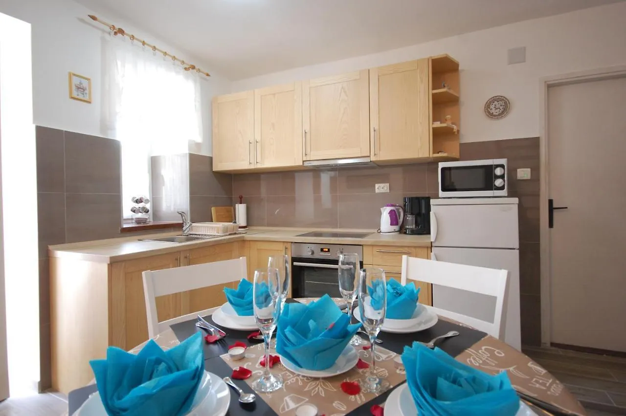Villa Semi Detached House Darinka By El-Pi Tours Bajcici Сasa de vacaciones